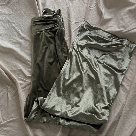 Bronx and Banco Cleopatra Velvet Jumpsuit - Picture 9 of 9